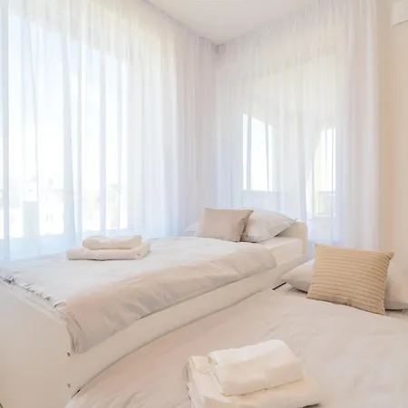 Bright 2Br - 7Th Floor, Balcony, Free Parking By Gravity Prague Apartment Exterior photo
