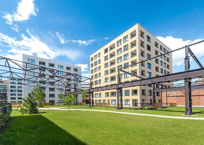 Bright 2Br - 7Th Floor, Balcony, Free Parking By Gravity Prague