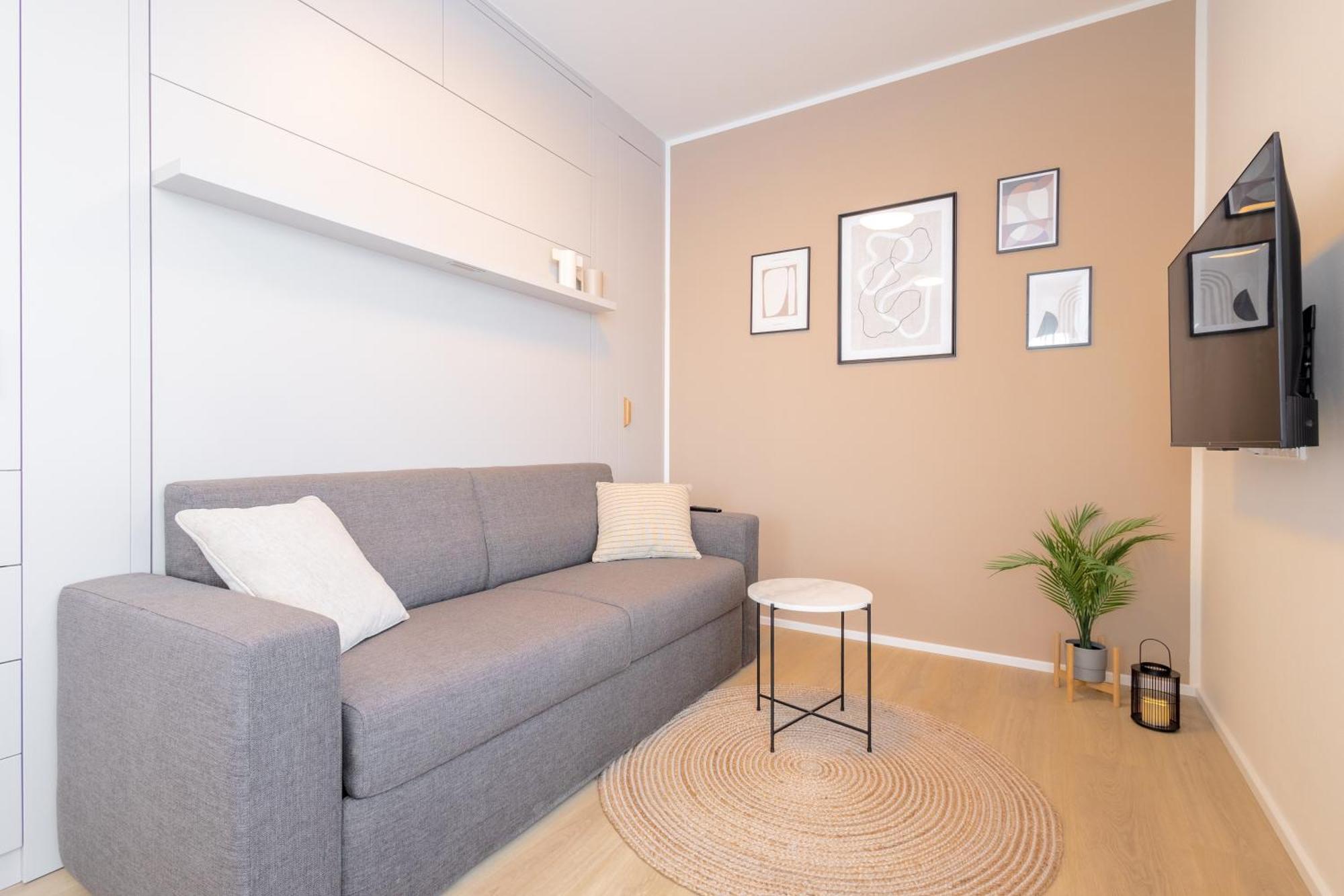 Bright 2br - 7th Floor, Balcony, Free Parking By Gravity Apartmán Praha