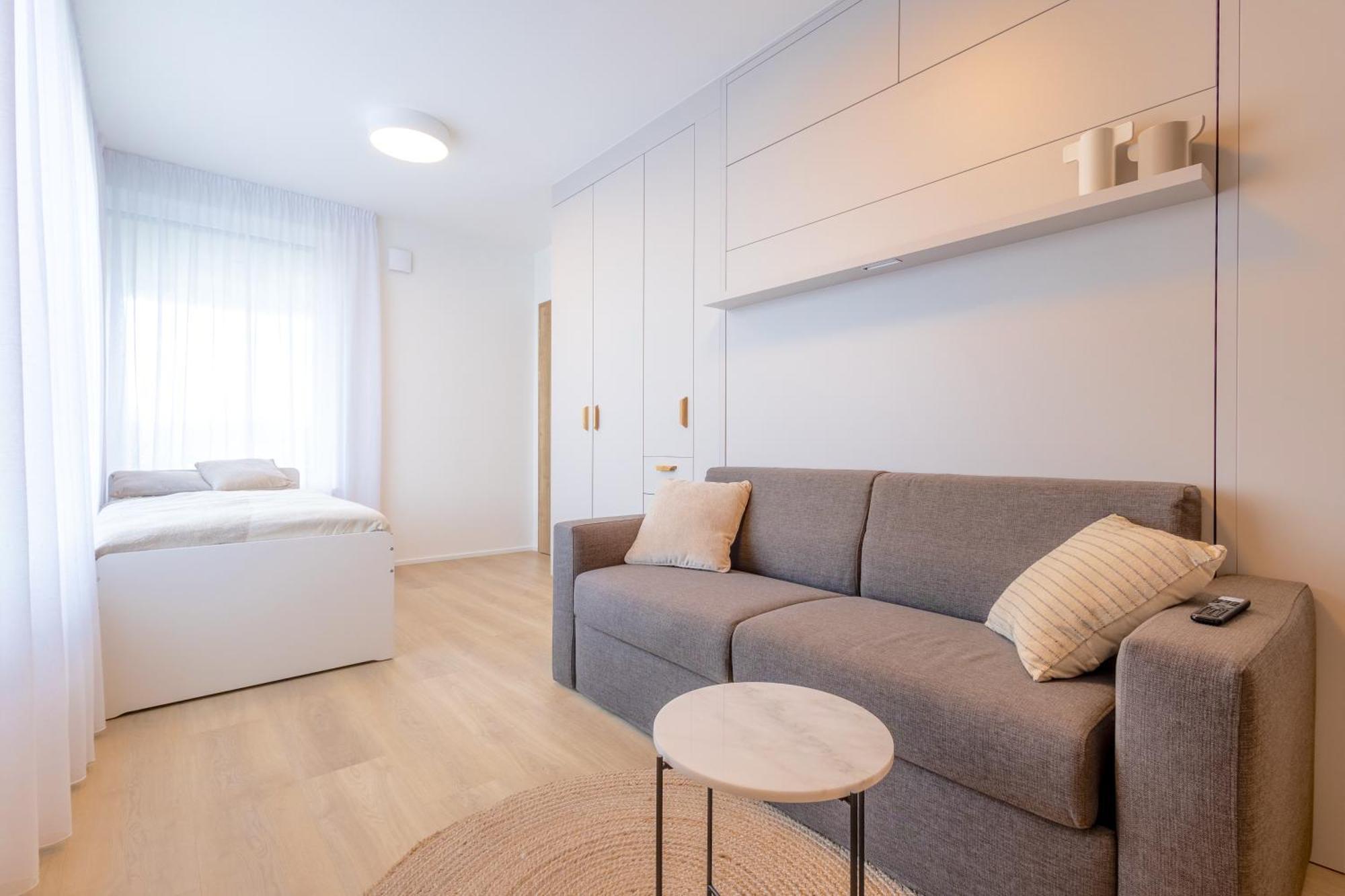 Bright 2br - 7th Floor, Balcony, Free Parking By Gravity Apartmán Praha