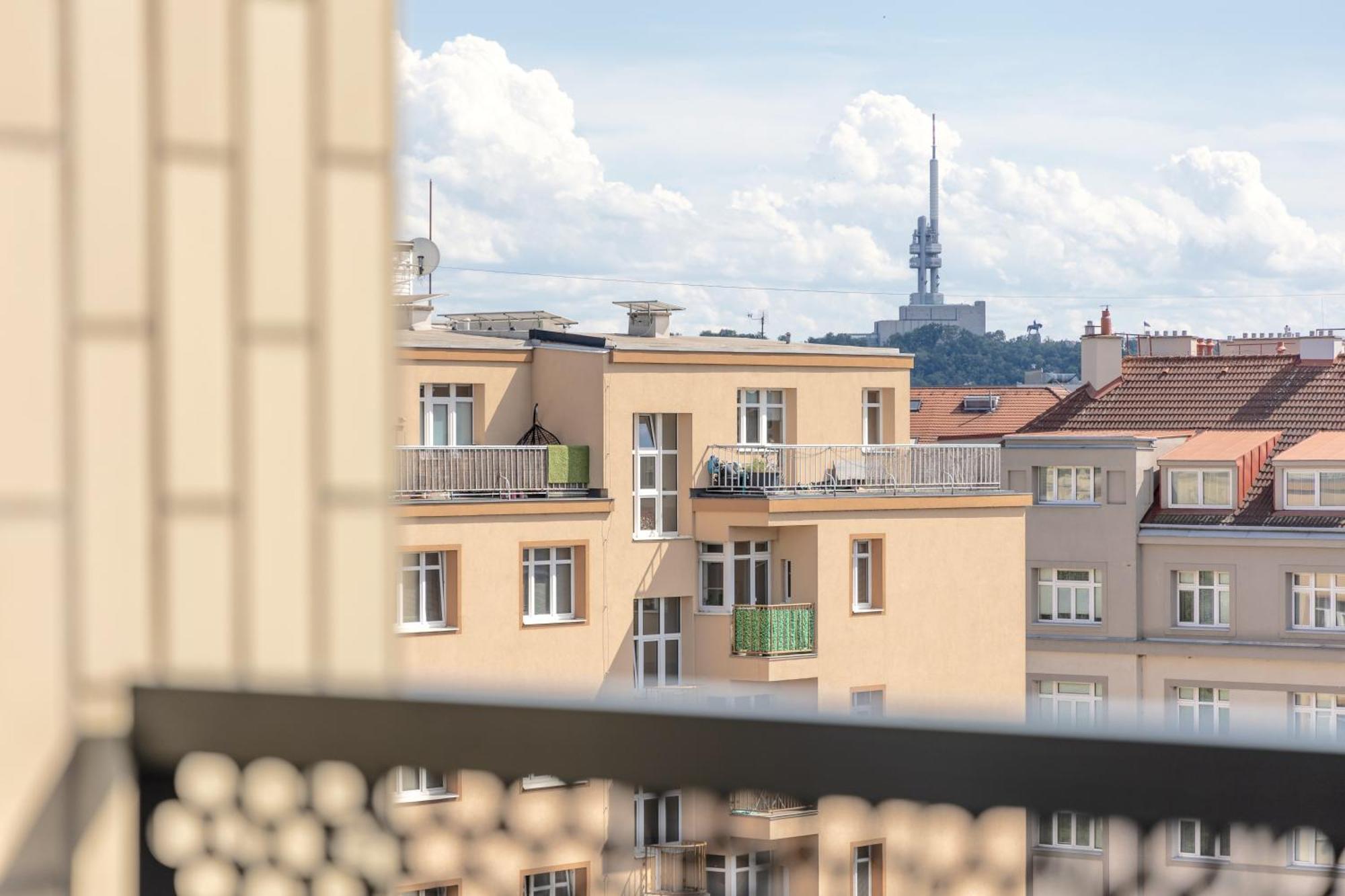 Bright 2br - 7th Floor, Balcony, Free Parking By Gravity Apartmán *