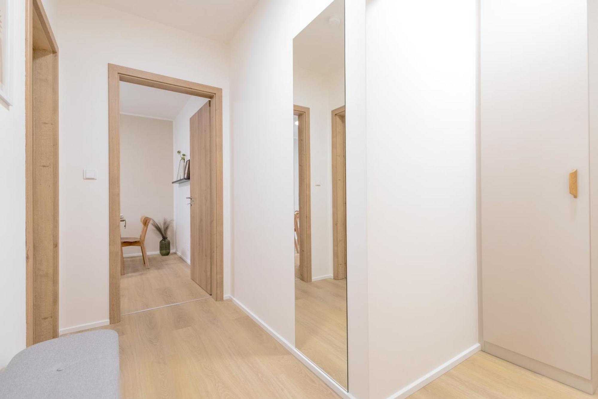 Apartmán Bright 2br - 7th Floor, Balcony, Free Parking By Gravity *